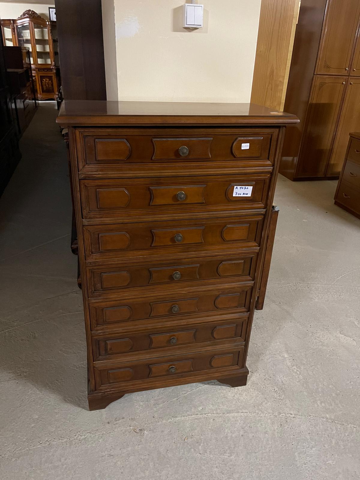 Comoda cu 7 sertare in lemn masiv made in italy R 1030