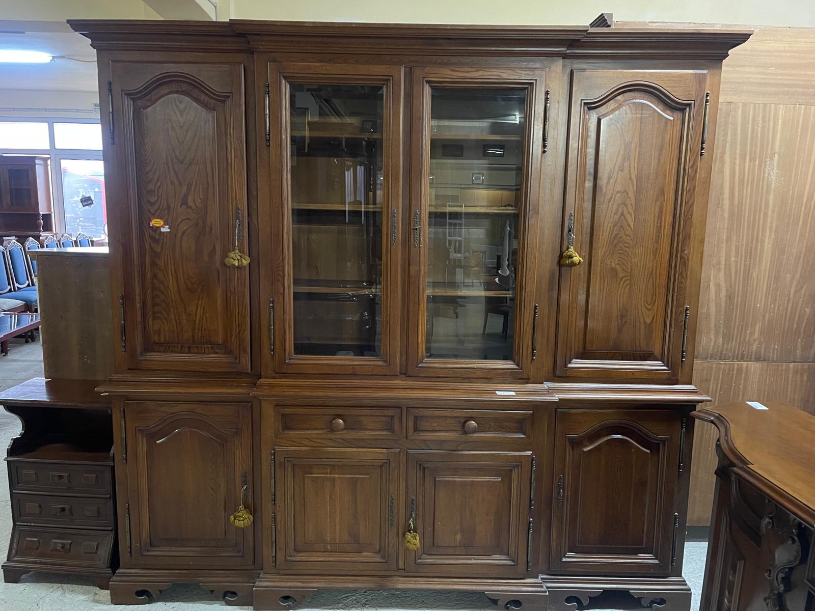 Mobila Bufet/living cu vitrină din lemn de nuc made in italy R-954