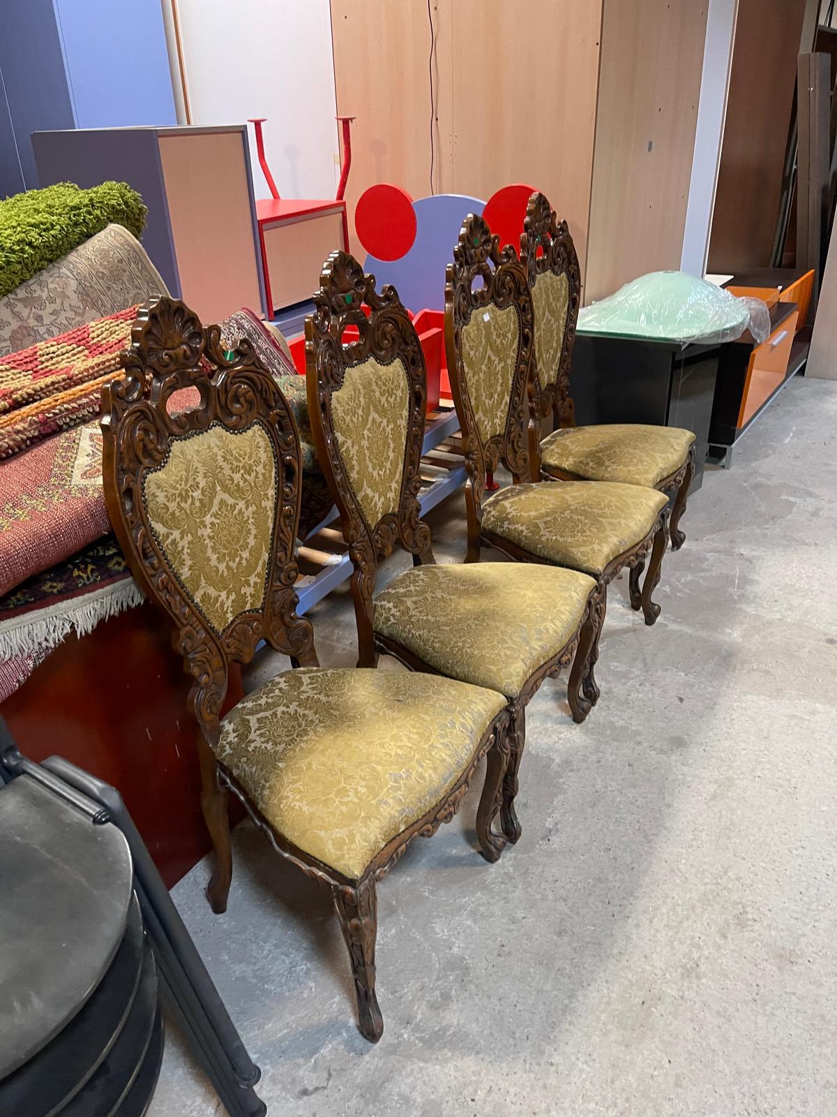 4 scaune de lemn masiv si material made in italy R-995