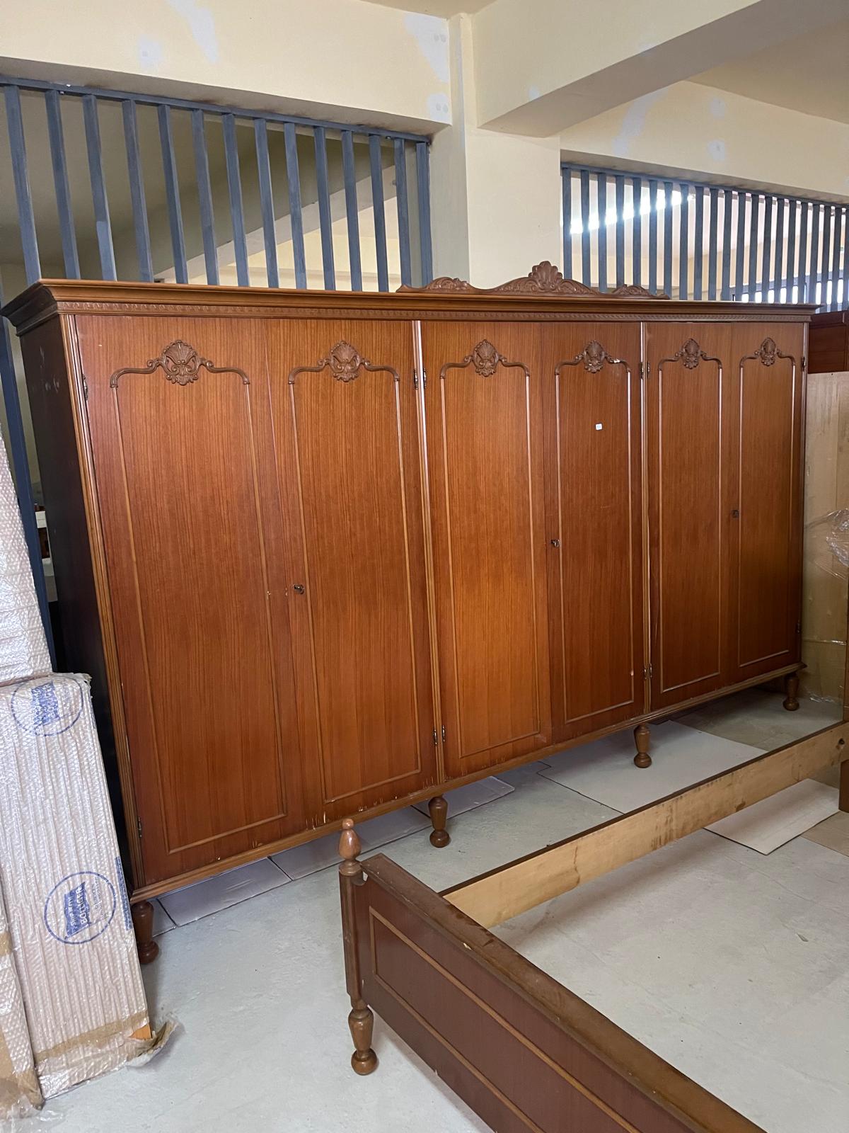 Dormitor vintage din lemn made in italy R-42 (Fara Pat)