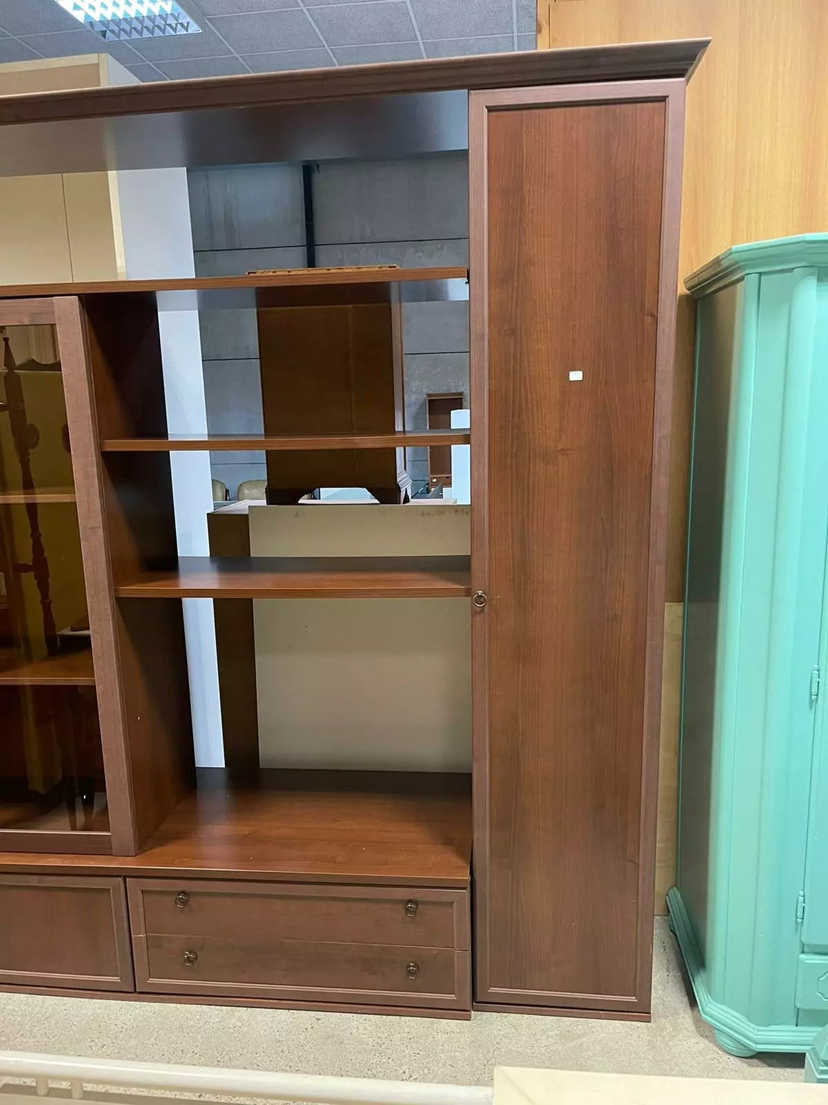 Bibliotecă modulară maro cu vitrină și spații multiple – S 1773 - imagine 3