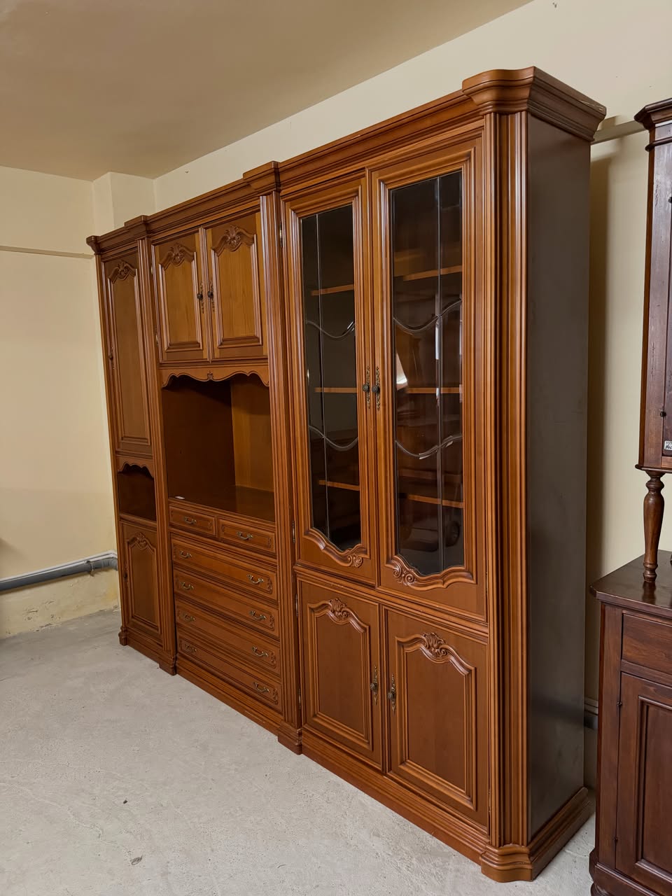 Mobilier living clasic cu vitrină și sertare sh de calitate italiană Ad-47 - imagine 2